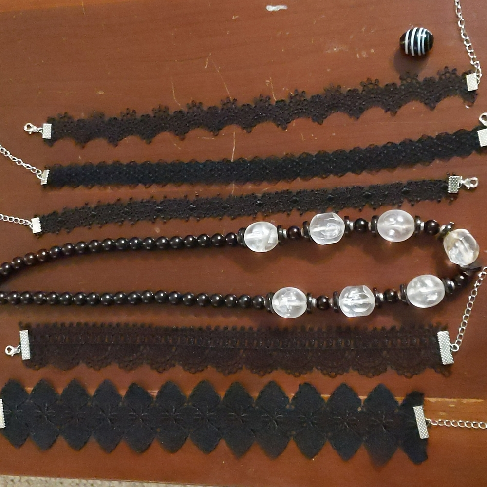 Lot of Necklaces. Black/Gray theme 🖤